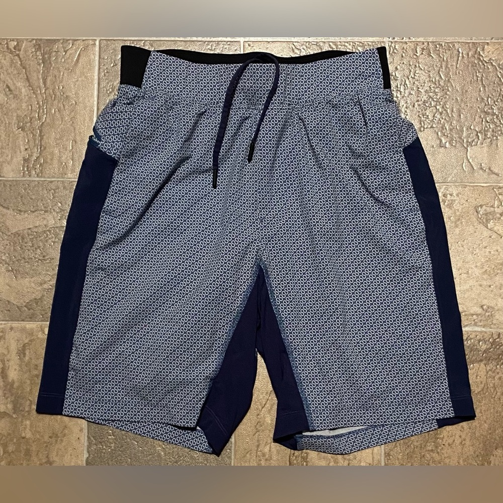 Lululemon T.H.E. Liner Shorts Sz S - Blue /Navy All over logo pattern - Like New